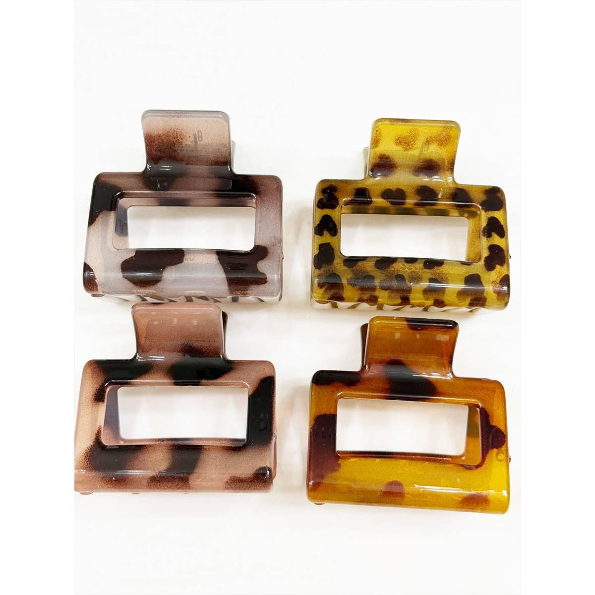 Medium Tortoise Shell Pattern Leopard Jaw Clips