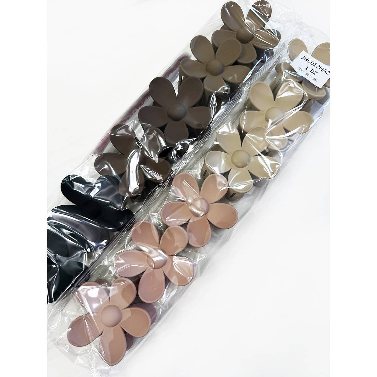 Matte Neutral Color Daisy Hair Clips: MIX COLOR / ONE